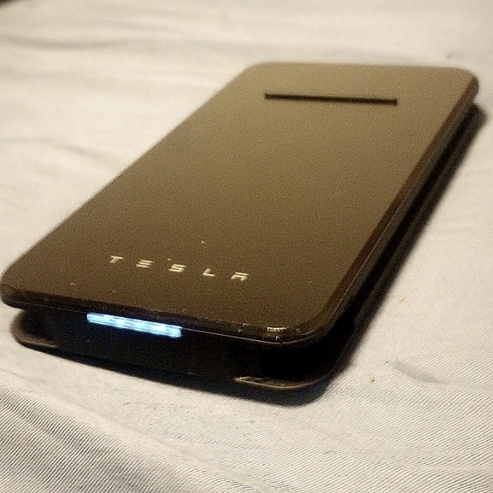 Tesla portable wireless charging pad